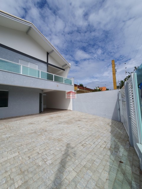 Sobrado  lado praia