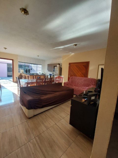 SOBRADO A VENDA -LADO PRAIA